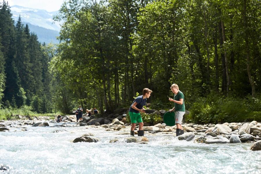 Goldwaschen im Raurisertal in der Ferienregion Nationalpark Hohe Tauern