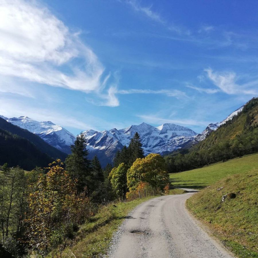 Herbstwandern nahe der Großglockner Hochalpenstraße
