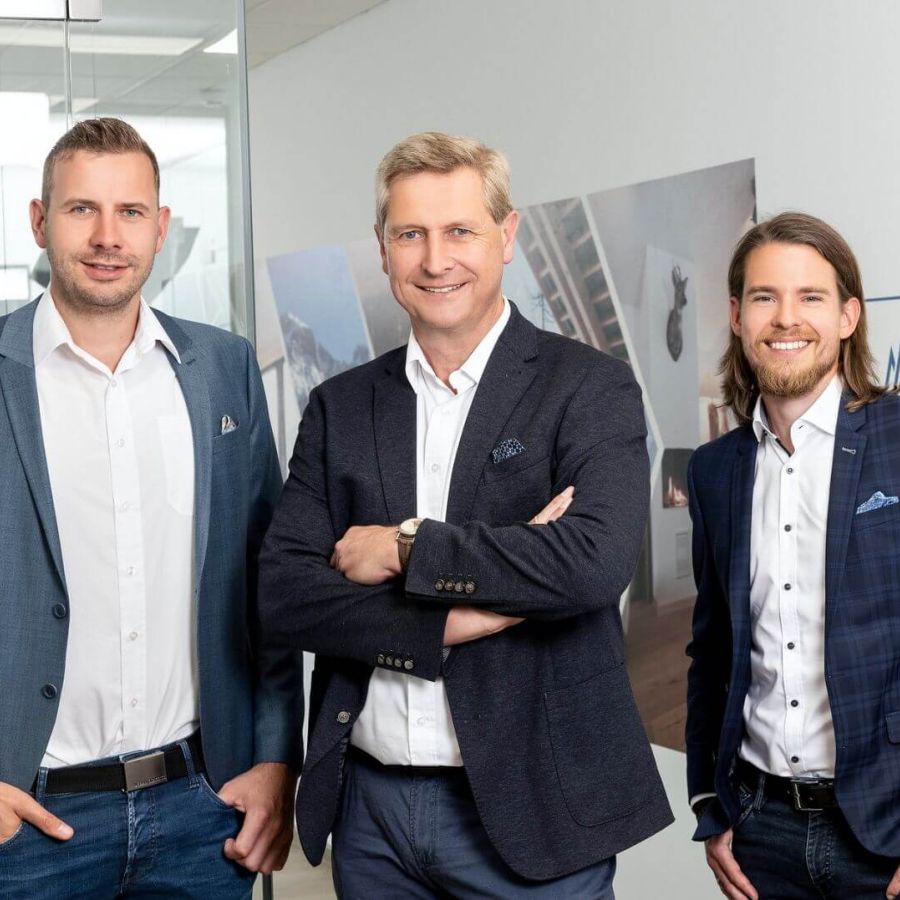 ALPS RESORTS - Management